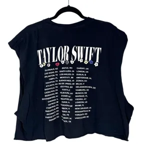 Taylor Swift Eras Tour Authentic Merch Cut Off Sleeveless Tank Size XXL - READ thumbnail 4