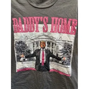 Daddys Home Graphic T-Shirt Featuring White House Scene - Gray Short Sleeve Crew thumbnail 2