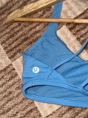 Lululemon Free To Be Zen Bra Size 6 Blue thumbnail 4