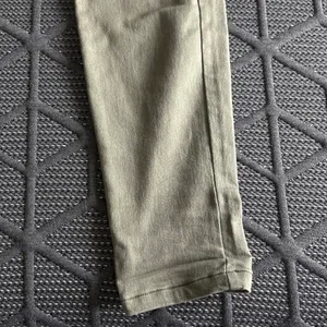 Women’s size S (4-6) Dark Green Cargo Pants with Multiple Pockets thumbnail 2