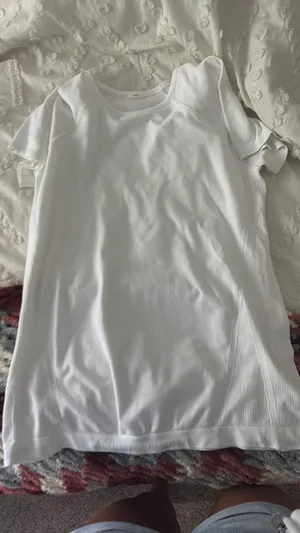 Athleta short sleeve thumbnail 1
