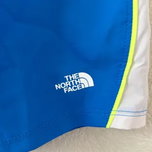 North Face running shorts sz XL NWT thumbnail 3