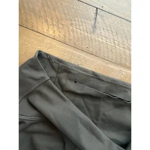 Lululemon In Movement 7/8 Tight *Everlux 25” Size 4 Dark Olive thumbnail 5