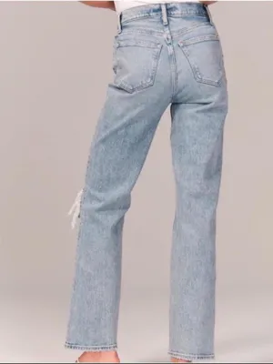 Abercrombie & Fitch The 90’s Straight Ultra High Rise Jean 24 SHORT thumbnail 2