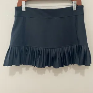 Inphorm Chic Black Pleated Mini Skort Size M thumbnail 1