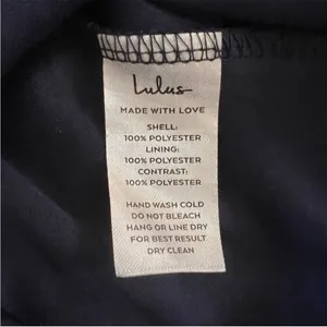 Lulu’s Date With a Daydream Pleated Lace Tiered Maxi Dress‎ medium Navy blue M thumbnail 9