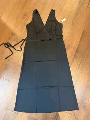 Old Navy Sleeveless Satin Midi Slip Dress in Black Size Large NWT - C73-041 thumbnail 2