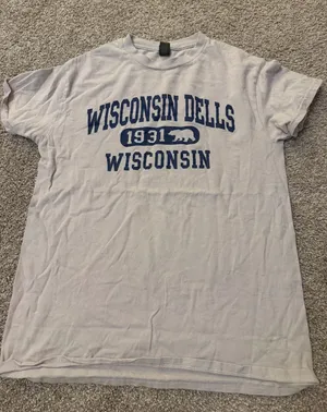 Wisconsin Dells Gildan T-Shirt thumbnail 1