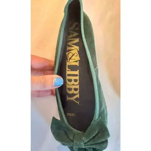 Vintage 90's Sam & Libby Ballet Flats in Forest Green Suede sz. 8.5 thumbnail 3