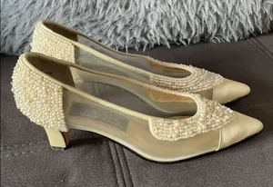J. RENÉE Faux Pearl & Net Cream Color Heels 5.5 thumbnail 1