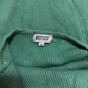 Beginning Boutique Green Ribbed Midi Dress thumbnail 2