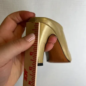 Petra Gold Metallic Leather Pointed Toe Mules Made in Italy Womens‎ 6.5 M thumbnail 6