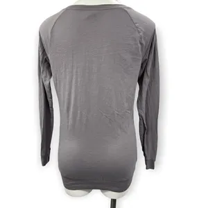 Pink Victoria’s Secret XS gray long sleeve T-shirt thumbnail 3