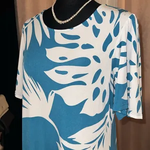 Alexandra + Oak Size M Short Sleeve Shift Dress thumbnail 4