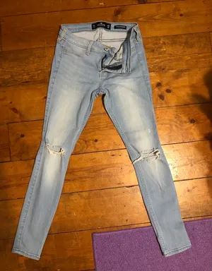 Hollister Jeans thumbnail 1