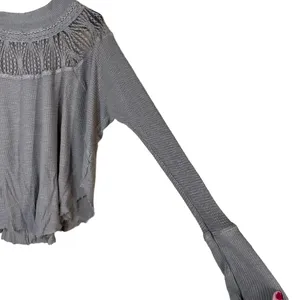 Free‎ People Gray Long Sleeve Raw Hem Pullover Sweater XS thumbnail 4