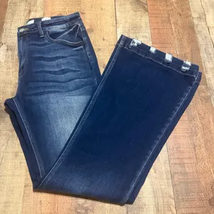KanCan Women's Dark Denim Kurvy Mid-Rise Flare Jeans Sz 30 Stretch Boho Festival thumbnail 2