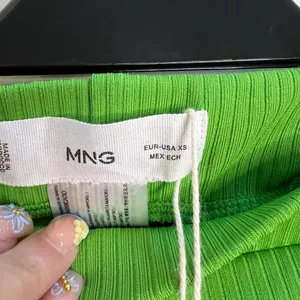 Mango Ribbed Bike Shorts in‎ Bright Green thumbnail 2