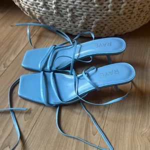 RAYE Blue Heeled Sandals Sleek Design thumbnail 3