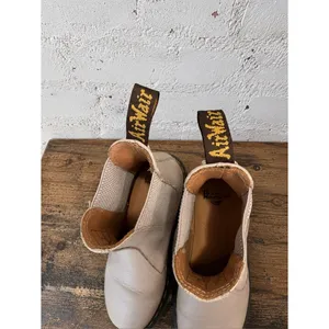 Dr. Martens 2976 Chelsea Boots Taupe Leather Gore Elastic Sz 5 thumbnail 3