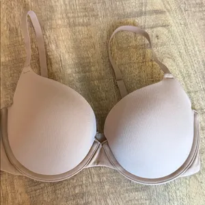 SKIMS Fits Everybody PUSH-UP BRA - 2295 size 34C NWOT thumbnail 1