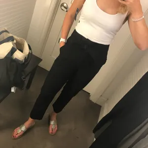 Abercrombie & Fitch Tie Waist Tapered Pants thumbnail 10