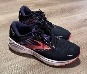 brooks adrenaline gts 22 size us 9.5 thumbnail 1