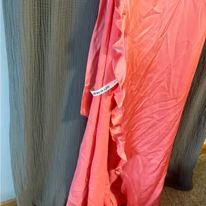 Lucy in the Sky Satin Front Twist Strappy Maxi Dress in Coral Size Large thumbnail 4