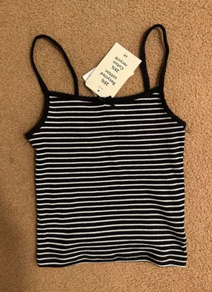H&M Tank Top thumbnail 1