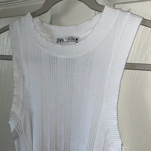 ZARA‎ Collection Women’s Ribbed White Fitted Layering Tank Top Size L thumbnail 5