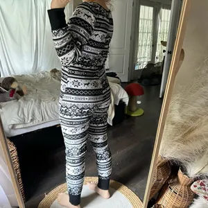 Victoria’s Secret Pink Women’s Medium Black White Fair Isle One Piece Pajama thumbnail 3