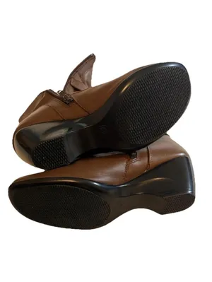Andrea Ankle Bootie Brown Leather Buckle Zip Wedge Round Toe Solid 5.5/35 Women thumbnail 4