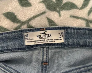 Hollister Jeans Mom High-Rise thumbnail 2