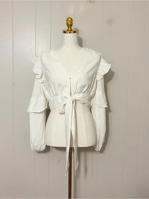Line & Dot Sonia Ruffle Blouse White Tie Front Crop Top Size M NWT thumbnail 3