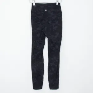 CRZ YOGA Womens Leggings Size S‎ Black Camo High Waisted Athletic Yoga Pants thumbnail 4