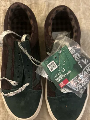 NWT Suade Vans thumbnail 1