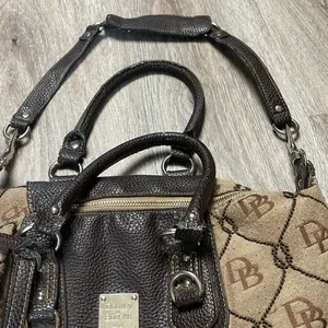 Dooney & Bourke Vintage Hand/Shoulder Bag thumbnail 11