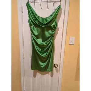 David's Bridal Prom/Wedding/evening Olive Green Dress Size 14 thumbnail 2