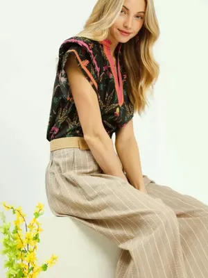 Umgee Mix Floral‎ Print Blouse with Contrast Trim thumbnail 2