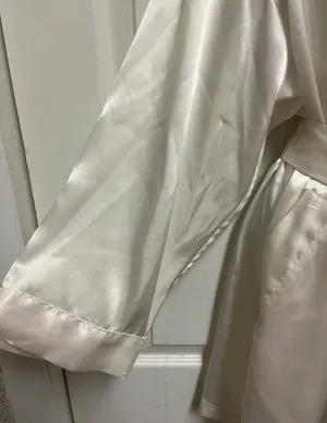 Victoria’s Secret White 3/4 Length Satin Robe thumbnail 4