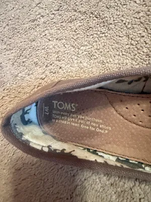 Brown Toms slip-on canvas shoes in US 7 thumbnail 3