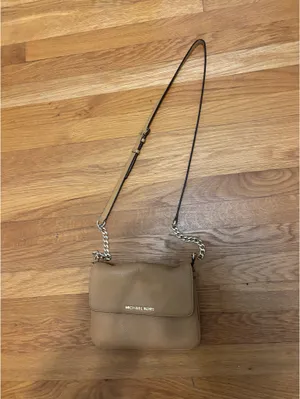 Michael Kors Purse Crossbody thumbnail 1