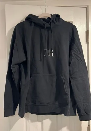 Graphic Hoodie Black Size L thumbnail 1