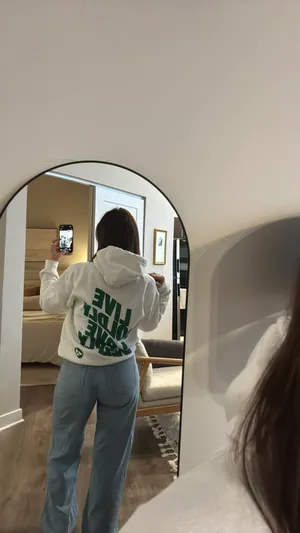 Hoodie Size M thumbnail 2