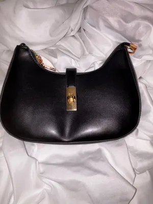 KKXIU Black Vegan Leather Hobo Shoulder Bag with Gold-Tone Chain thumbnail 2