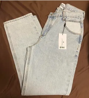Princess Polly - Holly Asymmetric With White Pockets Jean Light Wash thumbnail 2