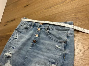 Size 4 American Eagle jean skirt with rips thumbnail 7