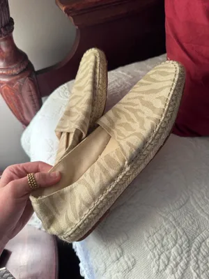 Zara Flats thumbnail 6