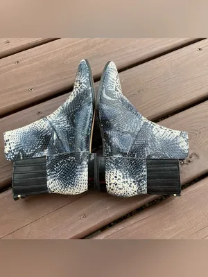 Calvin Klein Snake-Print Pointed Toe Ankle Boots 🪻🪻 thumbnail 14