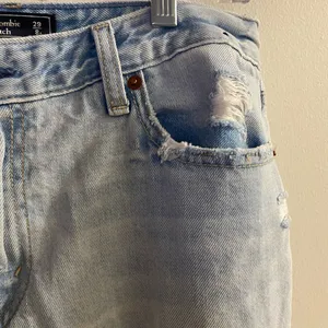 Abercrombie Womens Annie Girlfriend High Rise Distressed Jeans 29 30x26 thumbnail 2